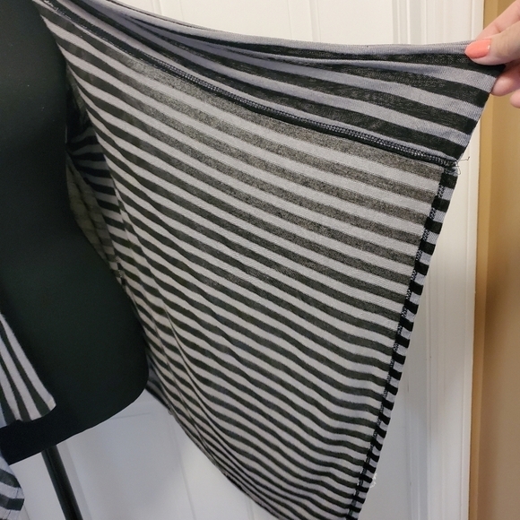 Ellen Tracy Black & Gray Striped Lightweight Open front Cardigan size Large - Picture 4 of 10